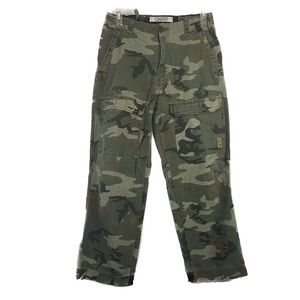 Vintage Y2K Cargo Military camo, cargo pants with adjustable straps size 32x32
